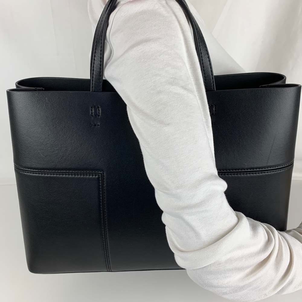 New Tory Burch Block-T Black Leather Tote - Picture 4 of 8
